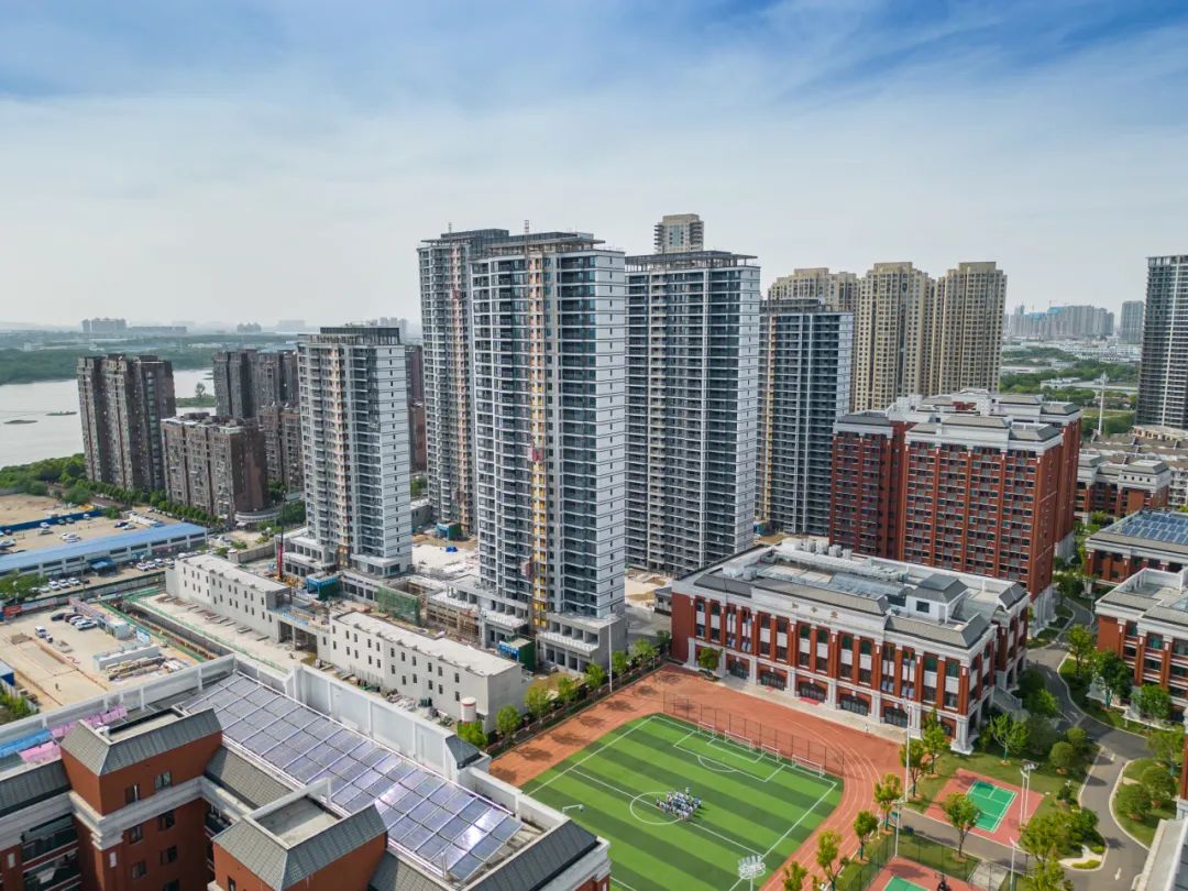 多图直击！车都·外校城一期圆满交付